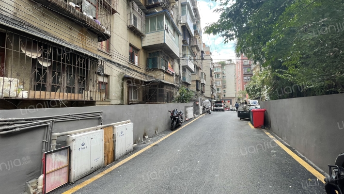 筑新巷131号外景图