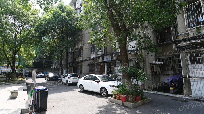 东风一村外景图