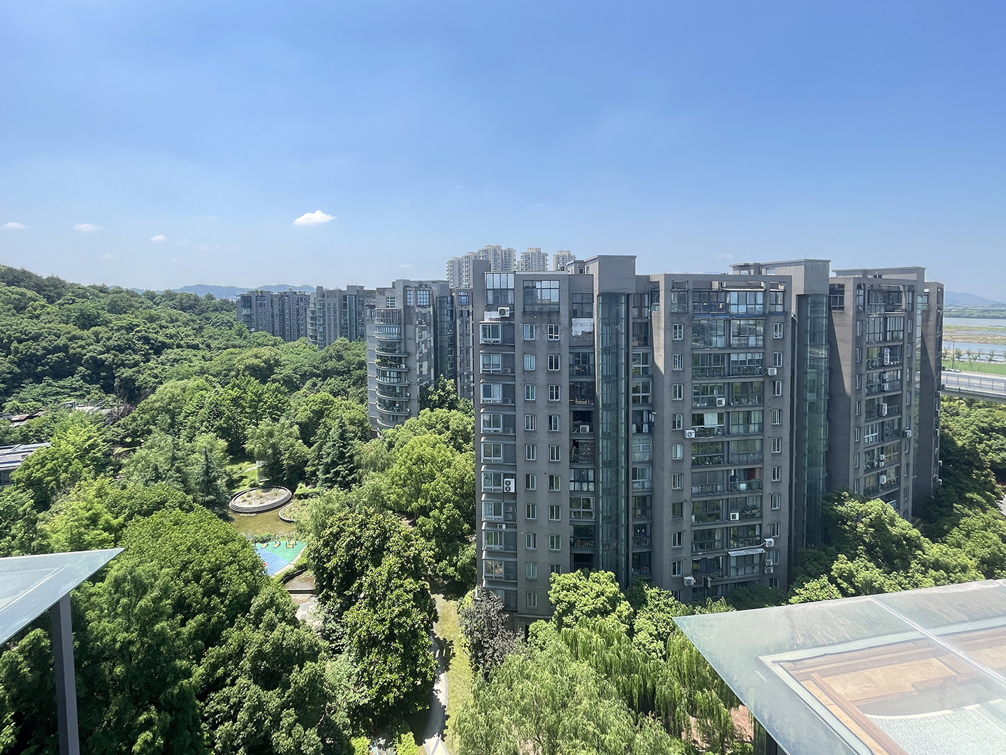 南岸花城小区实景 5