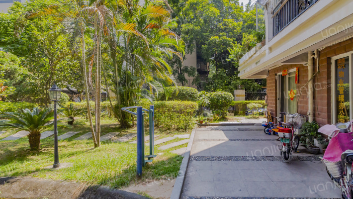 屏西名仕外景图