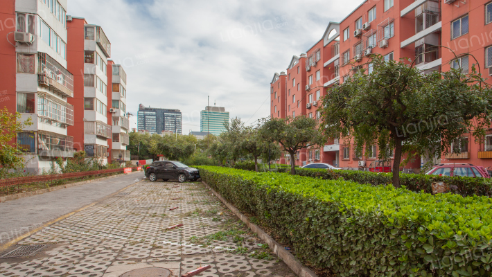 富丰路8号院外景图