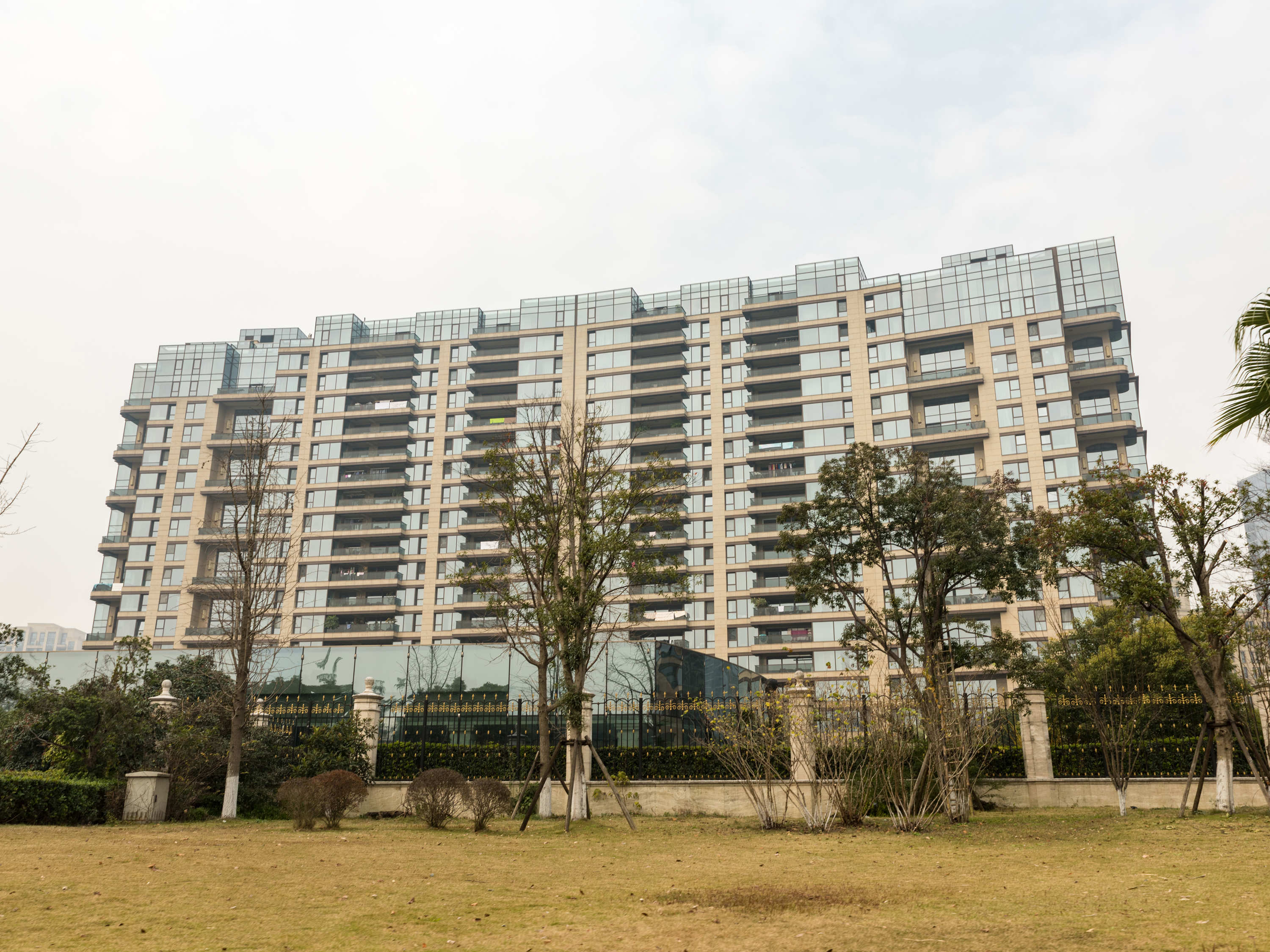 Sunshine Coast compound photo 3