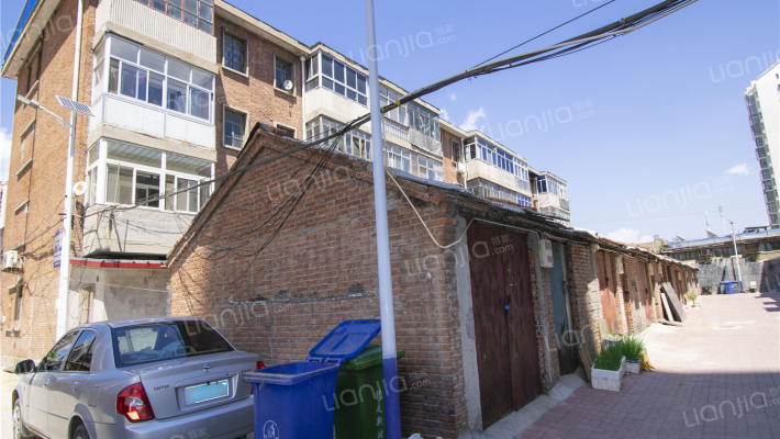 红旗里4条外景图