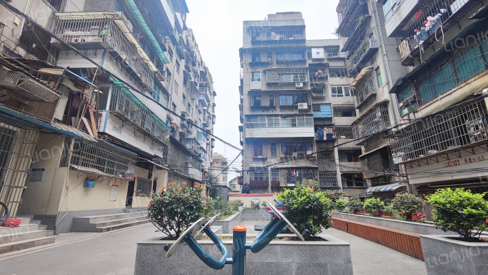 梭石巷1号外景图