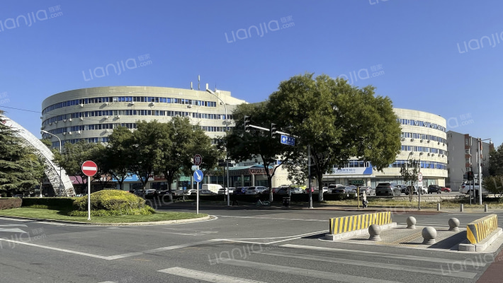 上地科贸大厦外景图