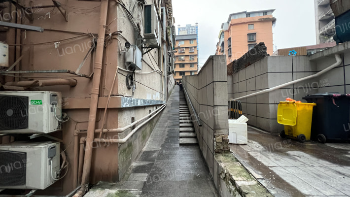 青云路81号外景图