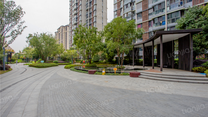 融信铂爵外景图