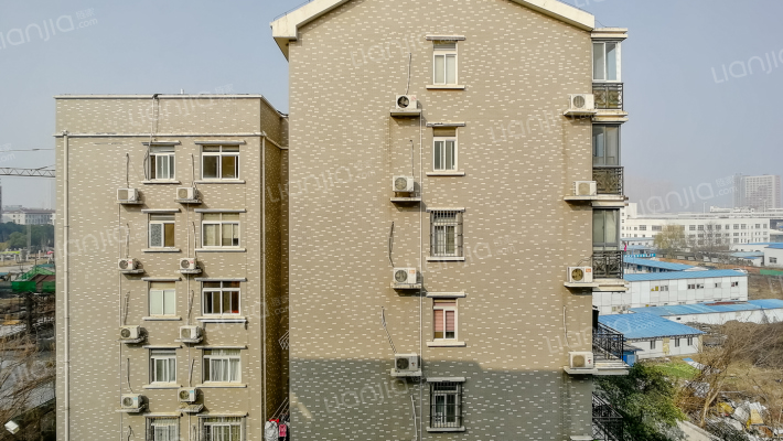 星田公寓外景图