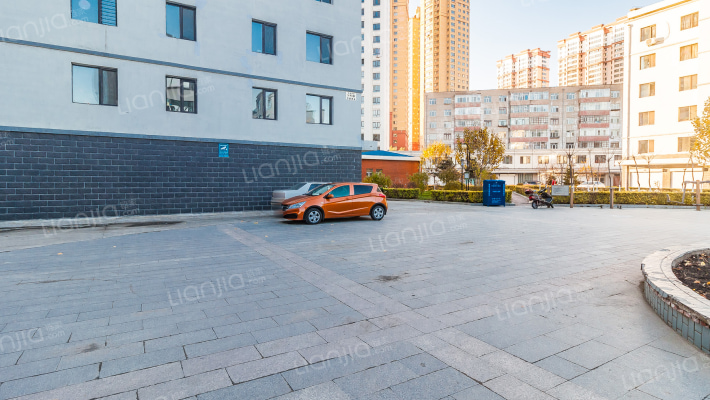 河畔丽景外景图