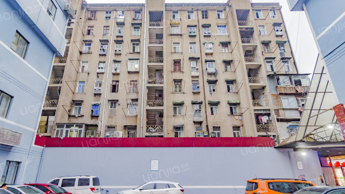 武珞路692号外景图