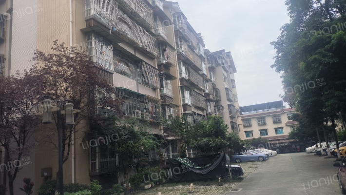 城北山水外景图