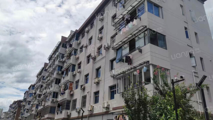 临天十弄外景图