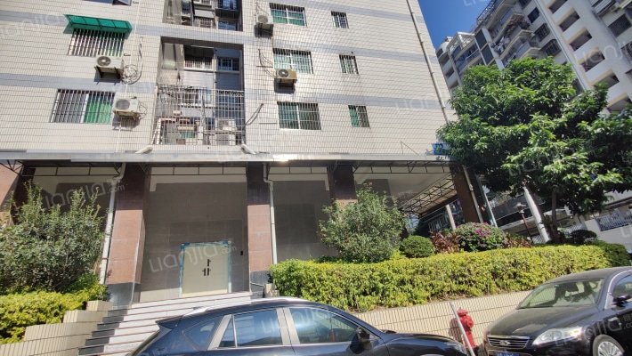 农行思明综合楼外景图