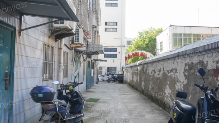 建管所住宅外景图