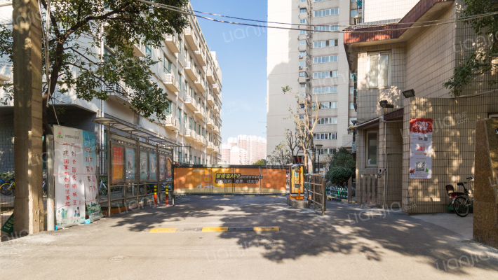 安居花苑外景图