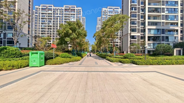 红星天铂外景图