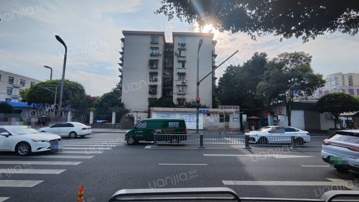 成飞350小区外景图