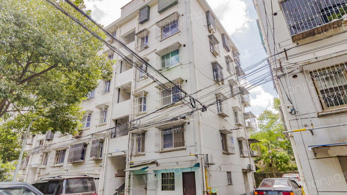 印染厂宿舍外景图