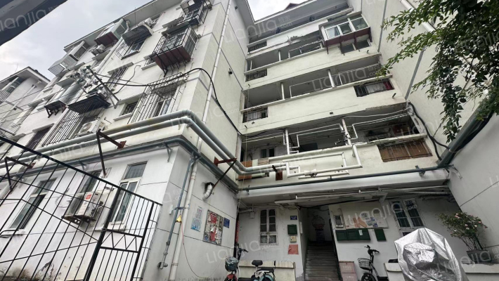 经八路14号外景图