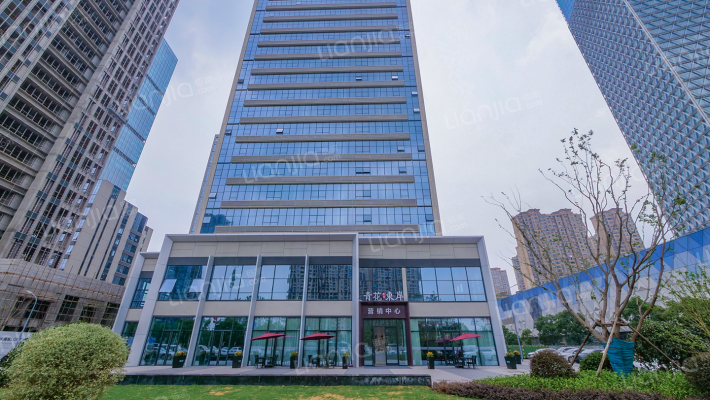 青花东岸外景图