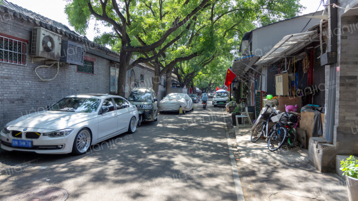 东四八条外景图