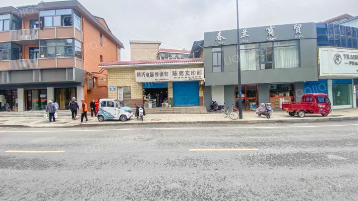 青年南路外景图