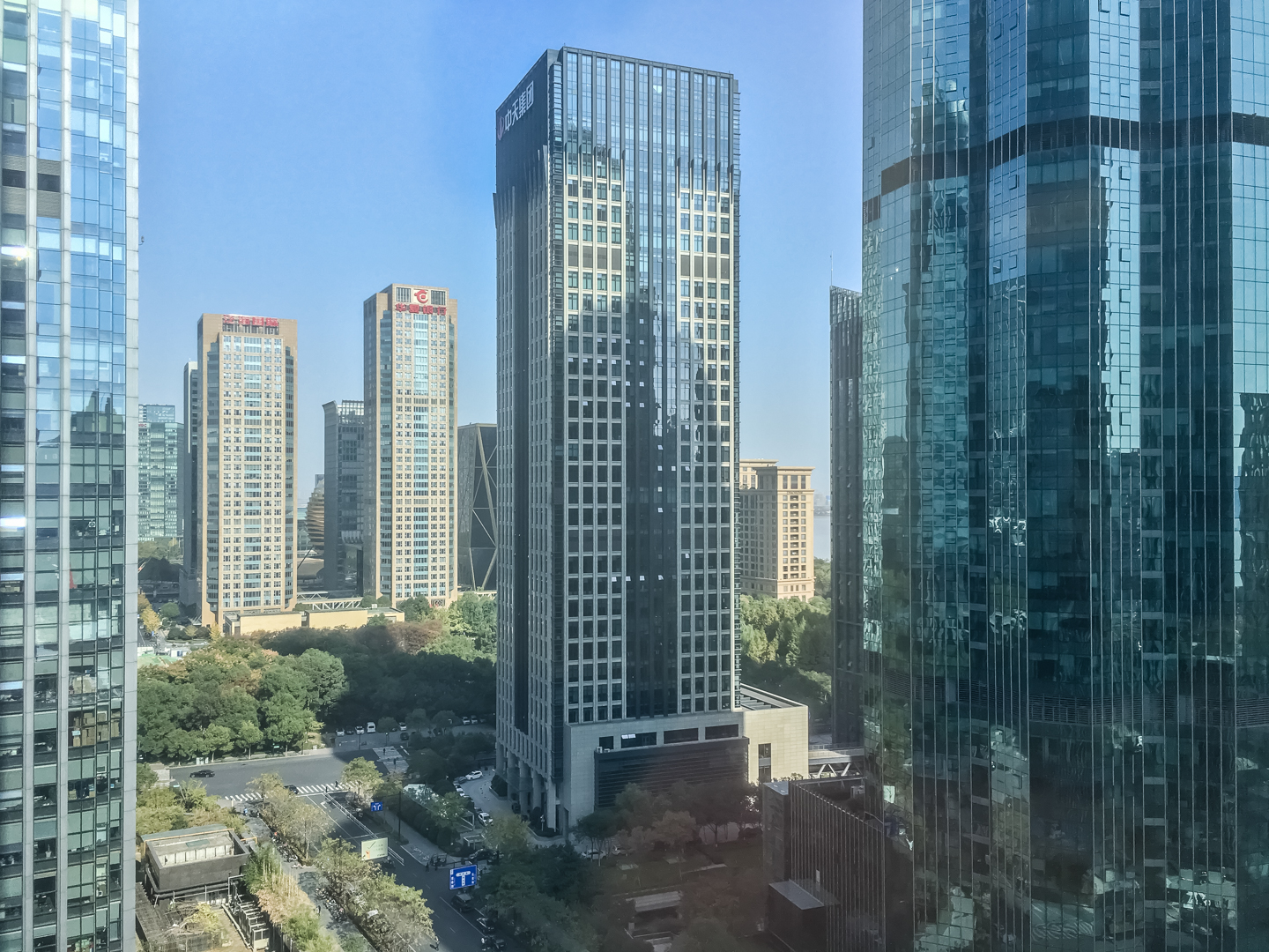 Shi Bao International compound photo 21