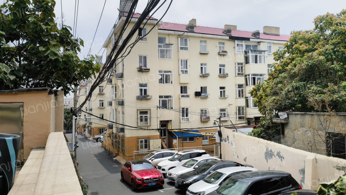 电站阀门厂宿舍外景图