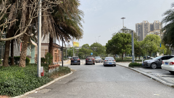 创富大厦外景图