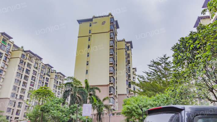 水岸花都外景图