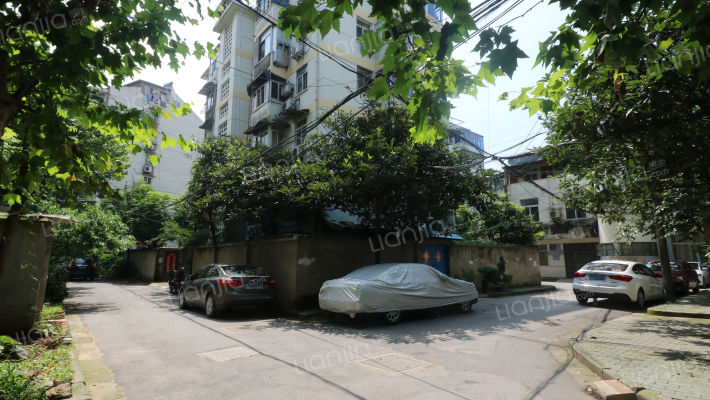 宝塔桥东街16号大院外景图