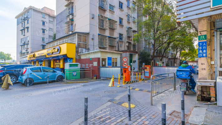 吴淞三村外景图