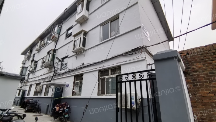 泰华街229号外景图