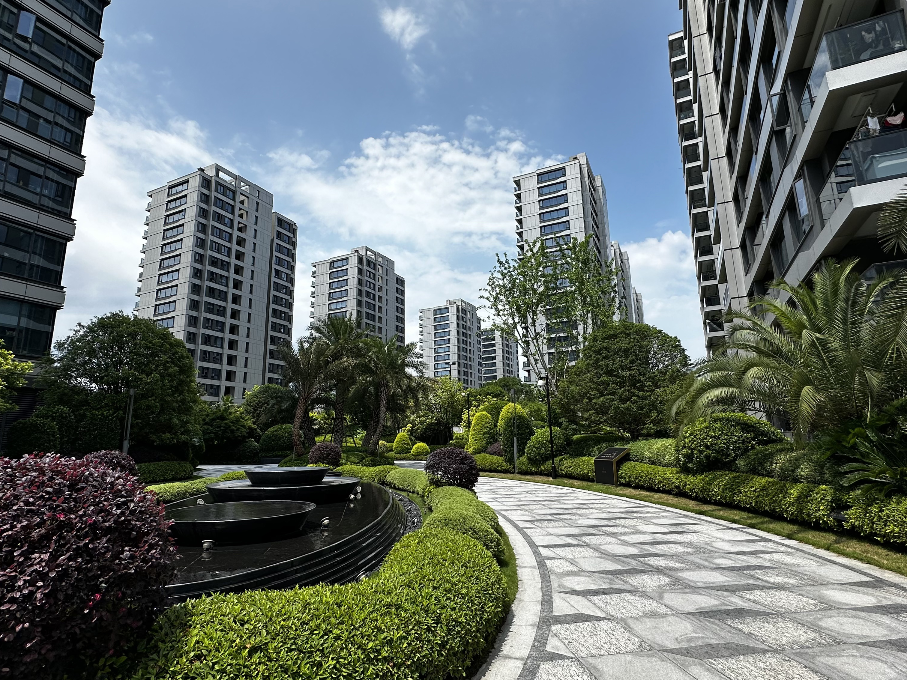 Yu Bin Mansion compound photo 2