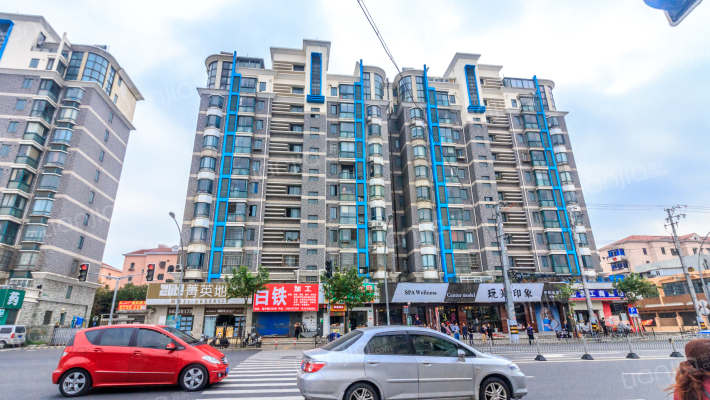 绿福公寓外景图