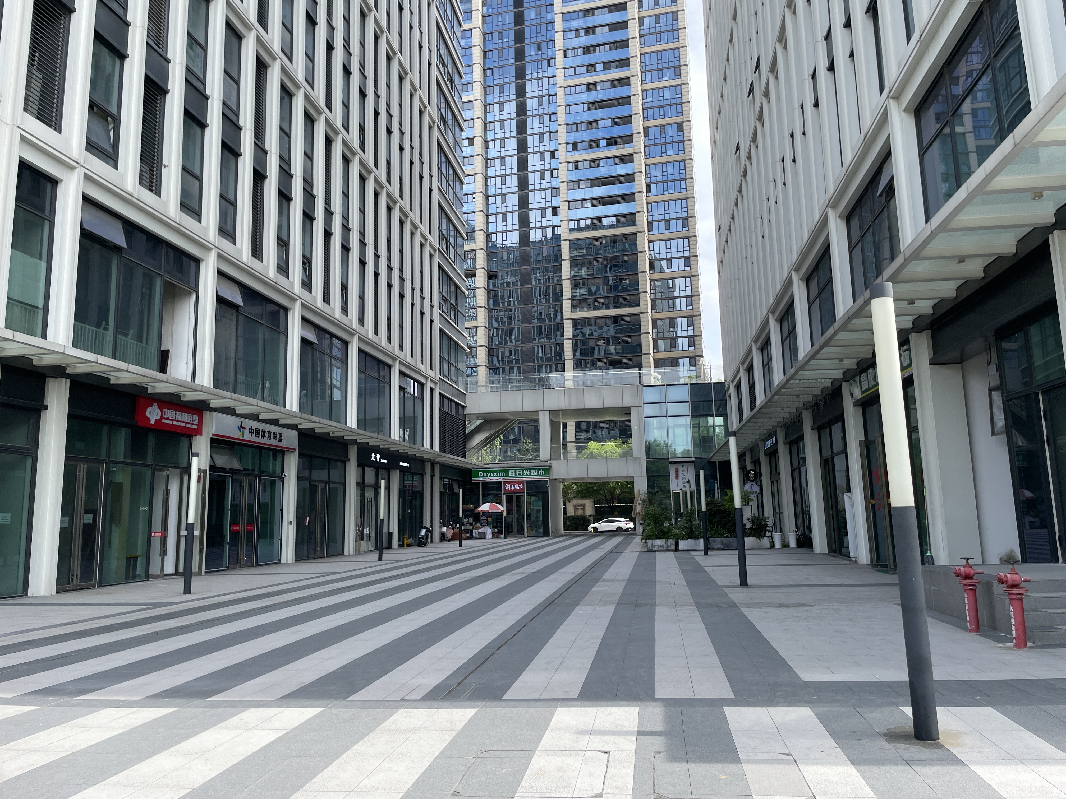 绿地商业中心小区实景 2
