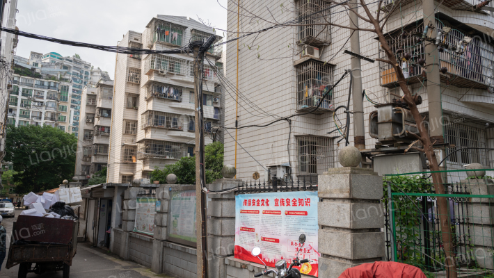 长港小区外景图