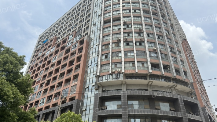 汇丰企业总部外景图