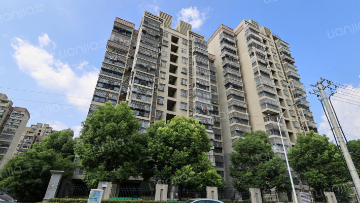 青年小区外景图