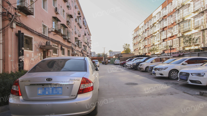 沙河一通小区外景图