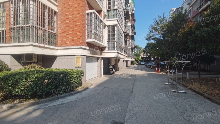 东方家苑外景图