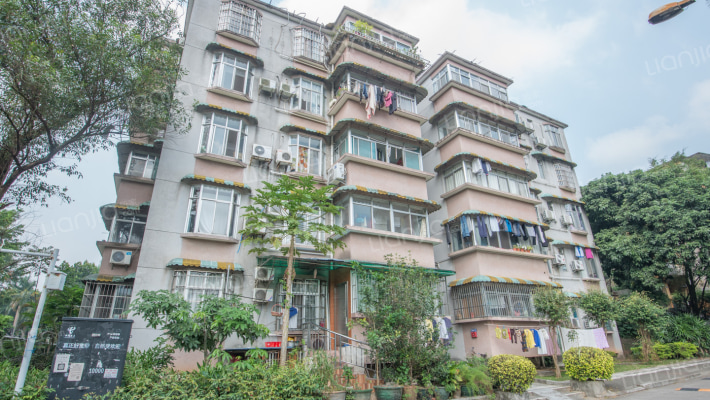 外语外贸学院外景图