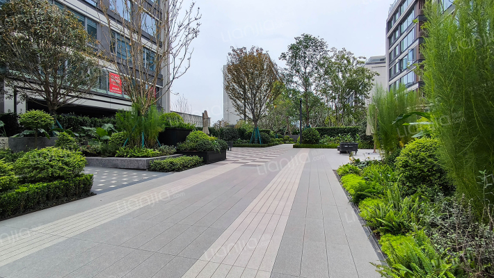 万科璞玉外景图