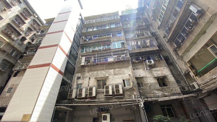 蓝鲸路101号石桥建司外景图
