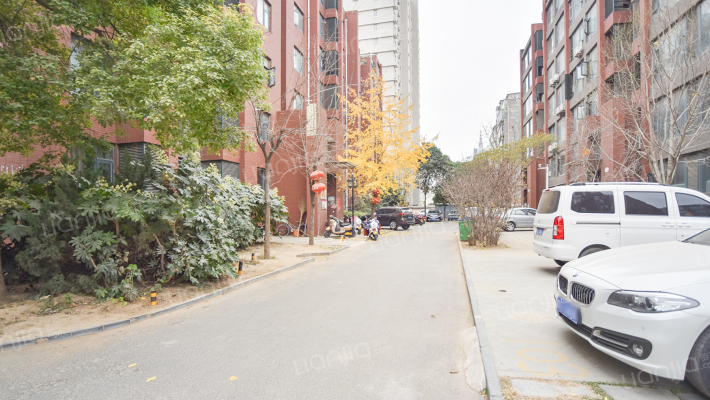 御府三号外景图