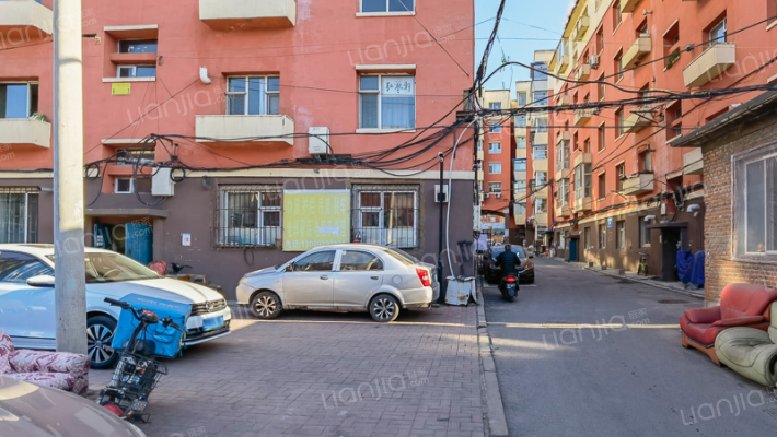 进化胡同二轻局舍外景图