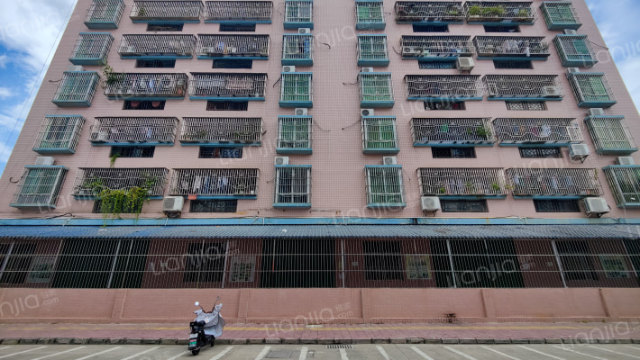 第三小学宿舍楼外景图