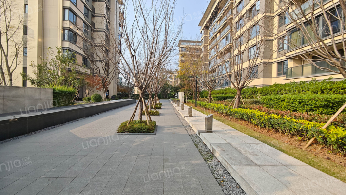 龙湖云瑶玉陛瑶林二组团外景图