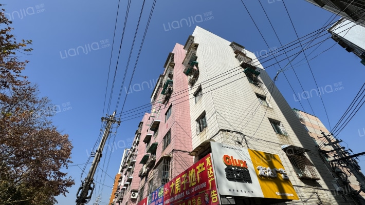 铝兴路111号外景图