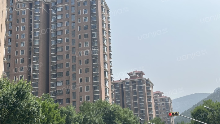 黄金99华府外景图